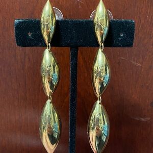 Elegant Trifari vintage long Gold Drop pierced Earrings
